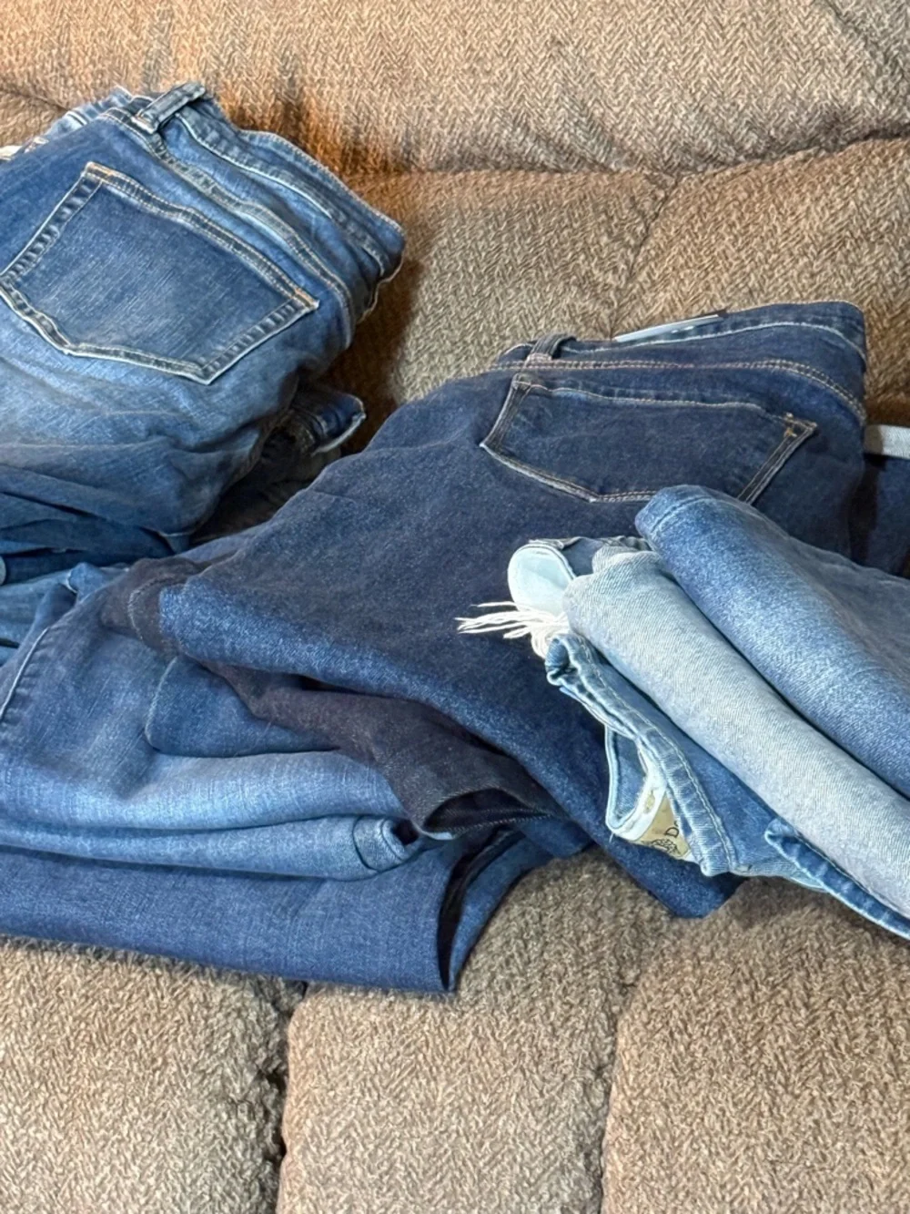 Live with a Jeans Sale! Great Brands $20 starts 🥳 - Picture 2 of 2